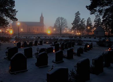 ljus på kyrkogården